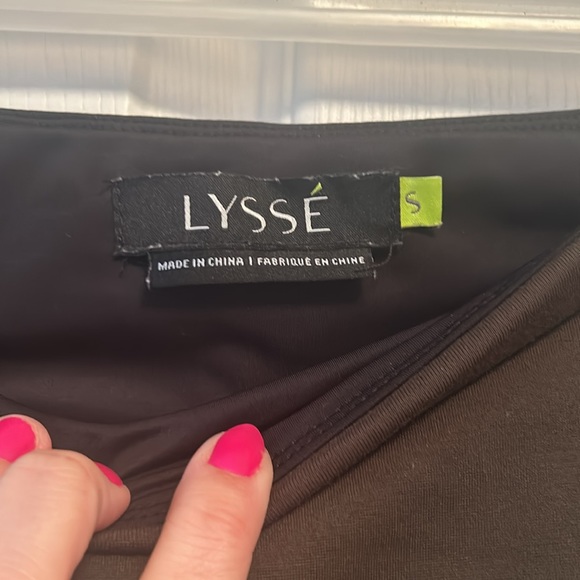 Lyssé Signature Center Seam Legging in Deep Olive. Size small. - Picture 5 of 7